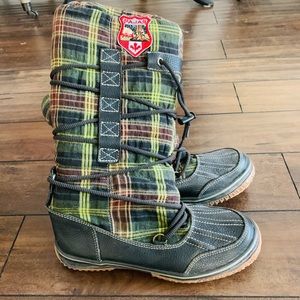 Pajar Canada tall sinch winter boots.